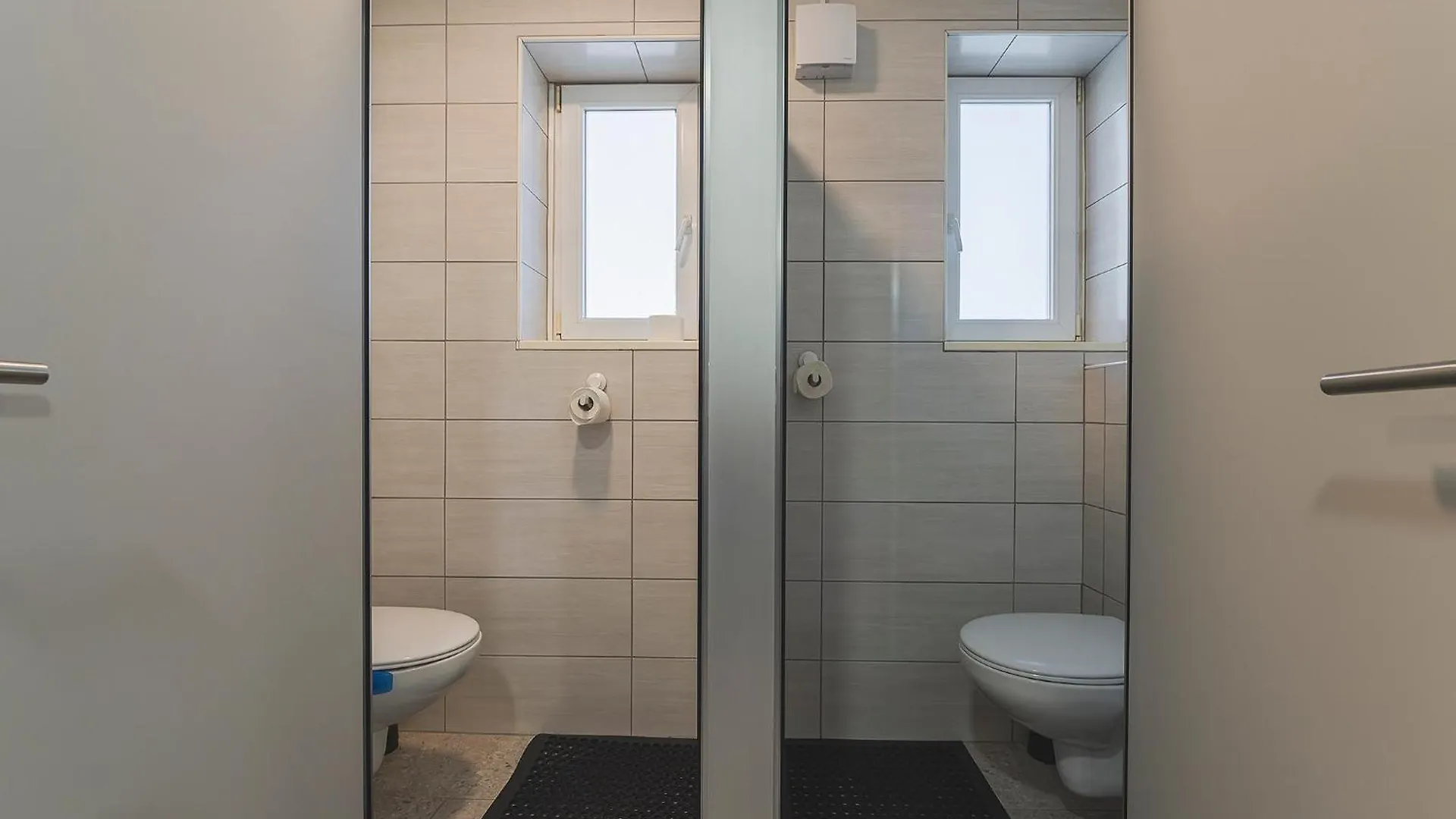 Do Avta Rooms Ljubljana Pensionat
