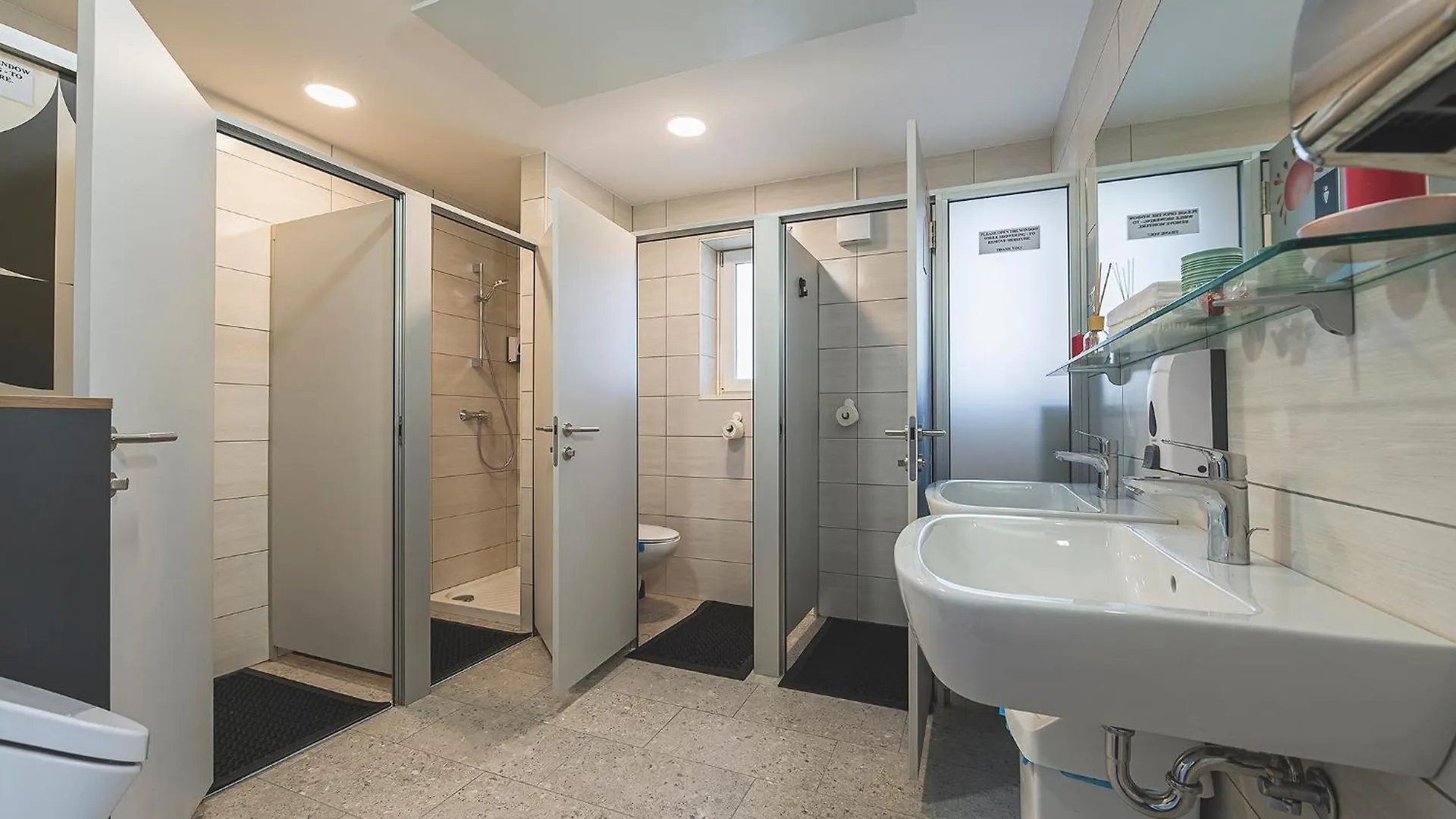 Do Avta Rooms Lubiana Slovenia